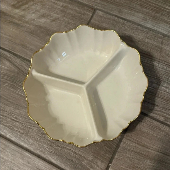 Lenox Divided Candy Serving Condiment Dish 8" Round USA gold
Rim - Picture 1 of 2